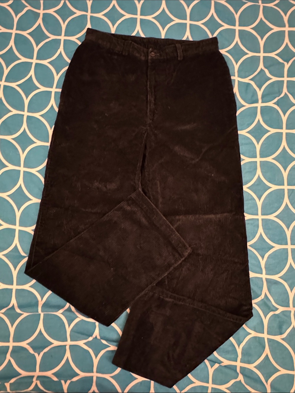 Men’s DKNY 32x32 black corduroy pants